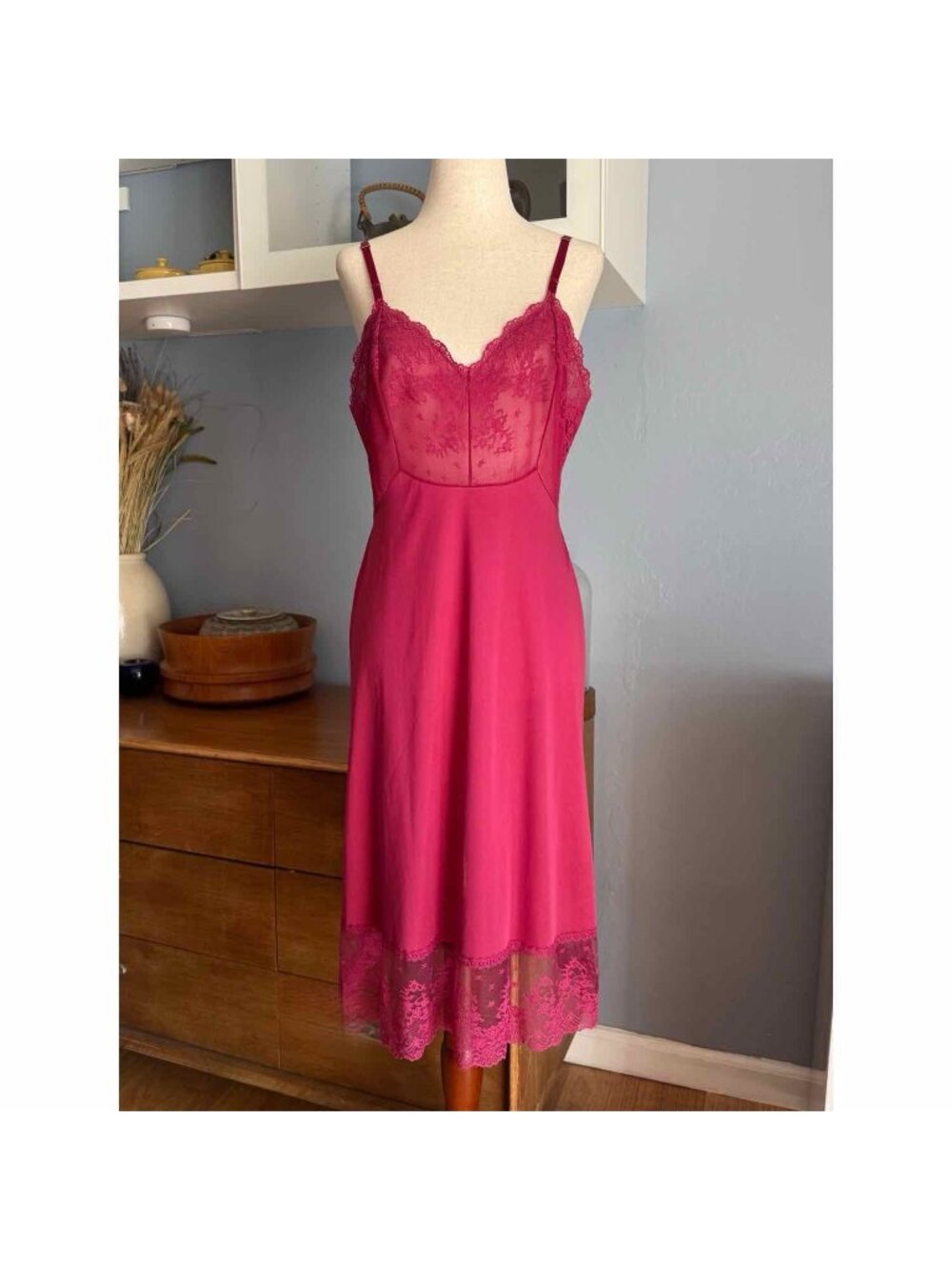 Vintage Vanity Fair Slip Dress 34 Nylon Lace Feminine Pinup Burgundy Berry